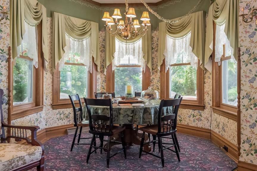 Fennville Kingsley House Bed & Breakfast - Full Home المظهر الخارجي الصورة
